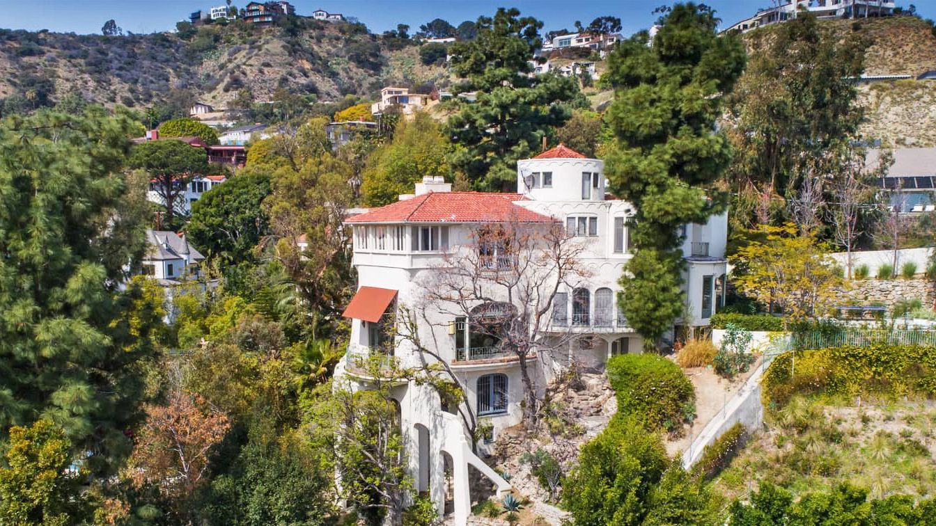 Step inside Marlon Brando’s Hollywood Hills home