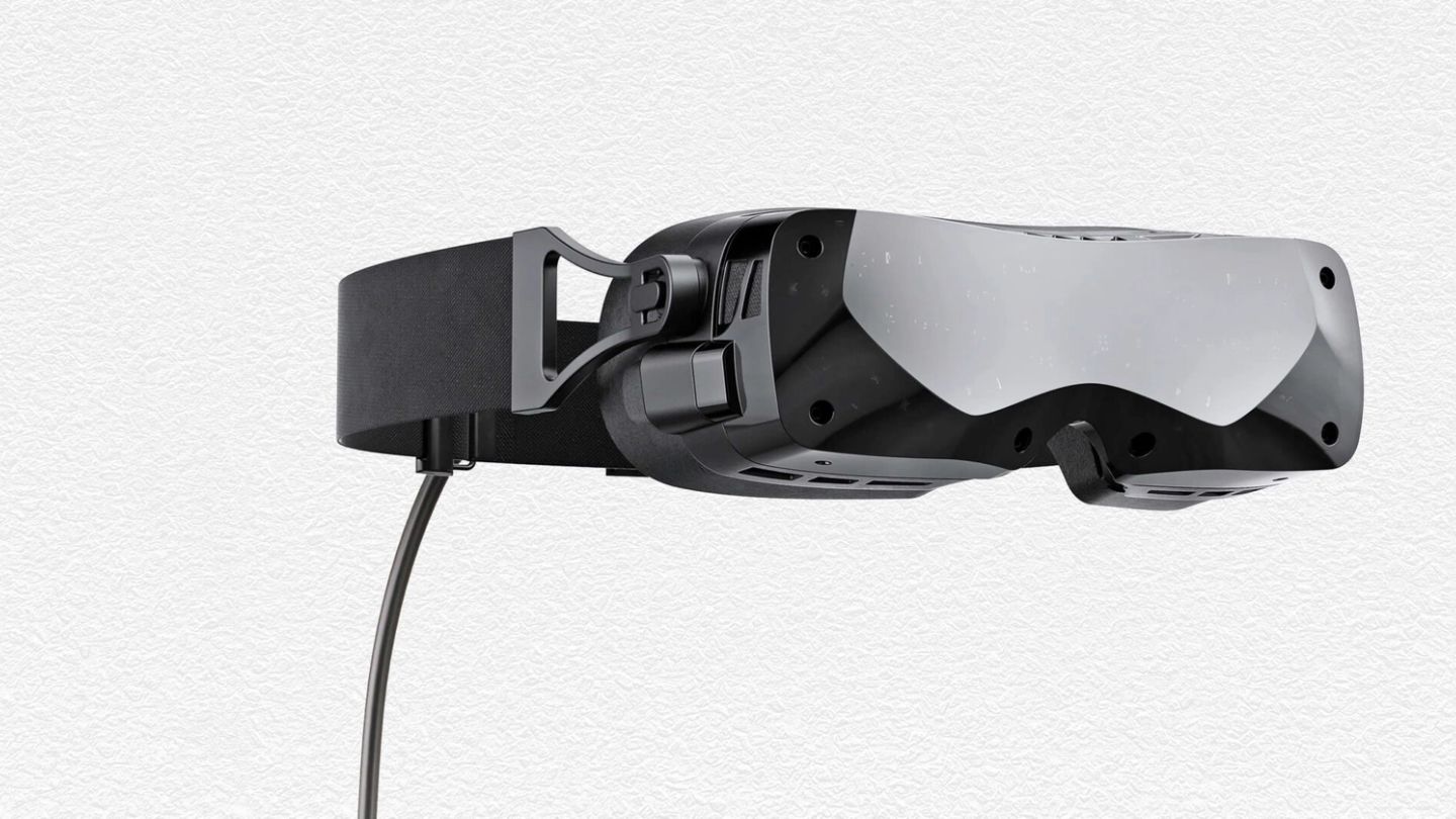 Editor’s Picks: VR Headset, Cheaney Umbrella and Chivas Regal Whisky