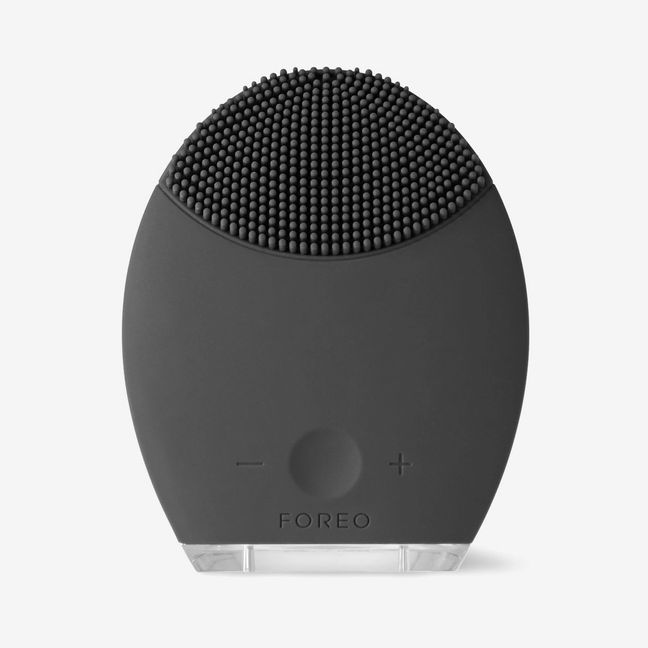 Luna cleansing system by Foreo