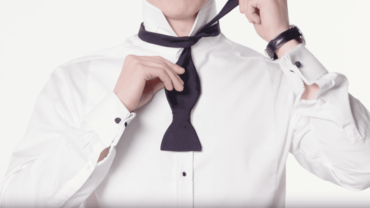Video: How to tie a bow tie