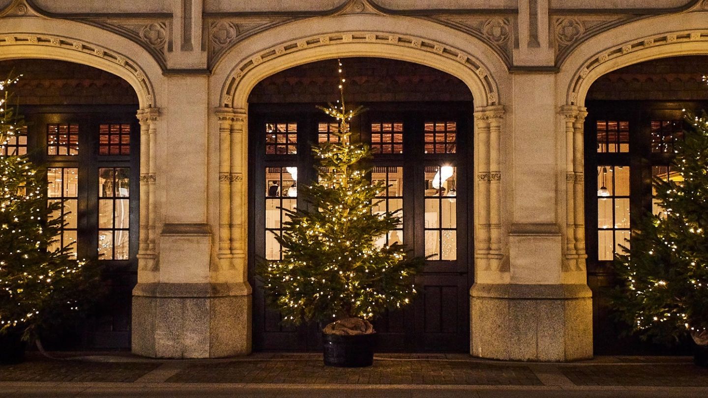 Join Gentleman’s Journal for an evening of Christmas festivities on Chiltern Street