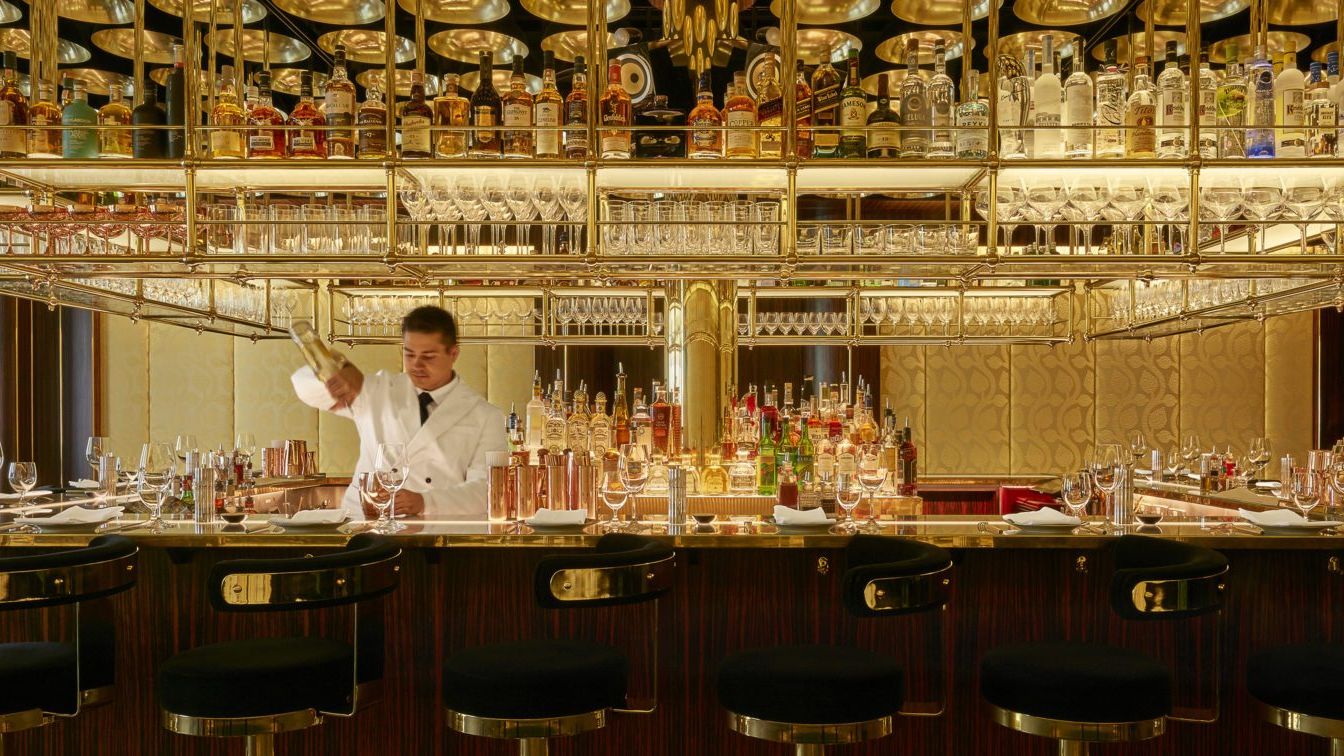 How to get the best table in any restaurant