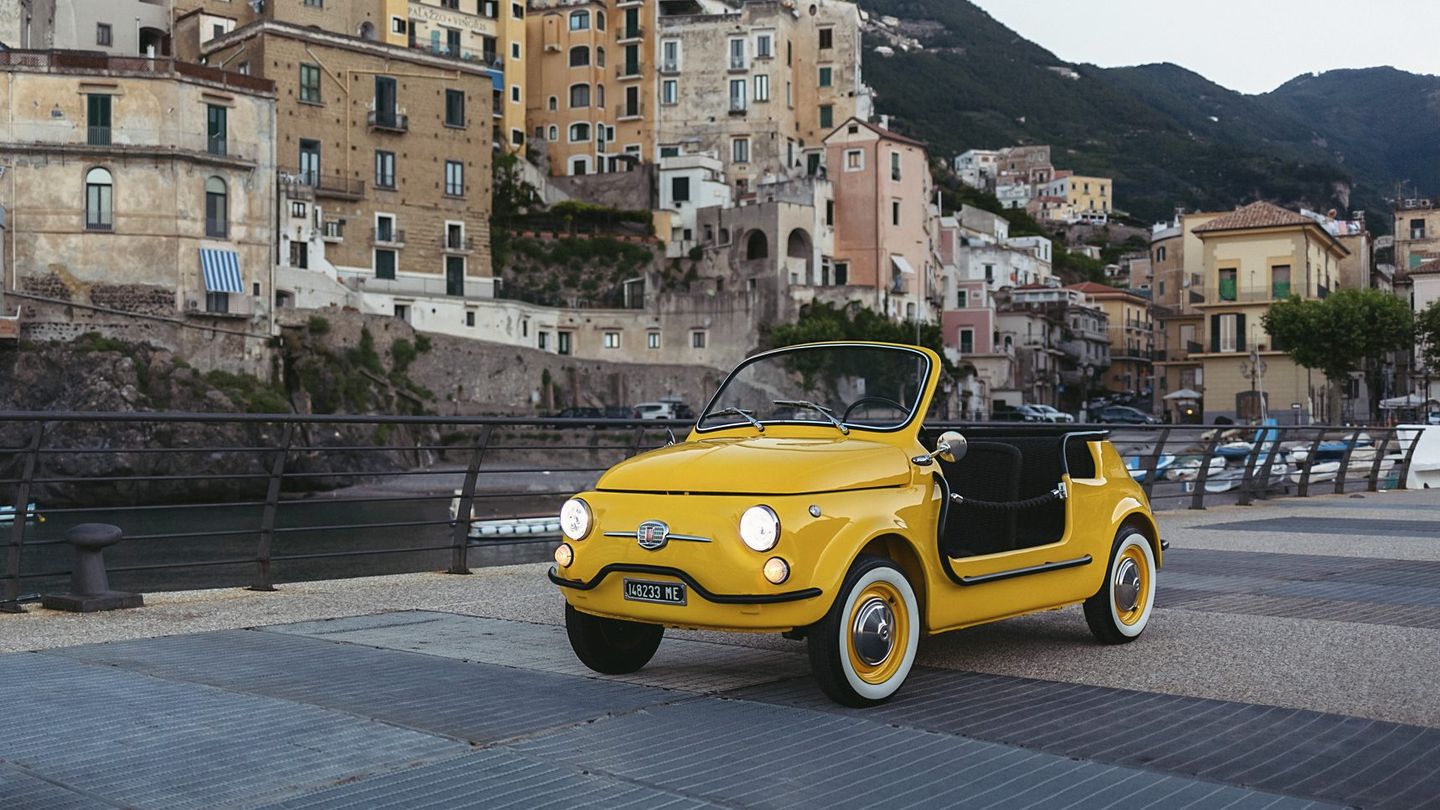 The Fiat 500 Jolly ‘Spiaggina’ Icon-e is a small summer wonder