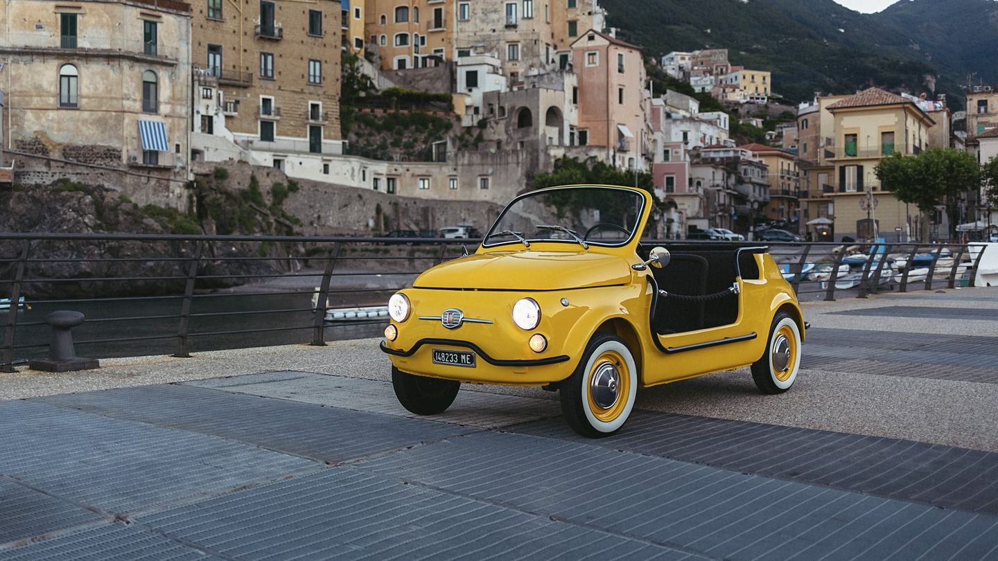 The Fiat 500 Jolly ‘Spiaggina’ Icon-e is a small summer wonder