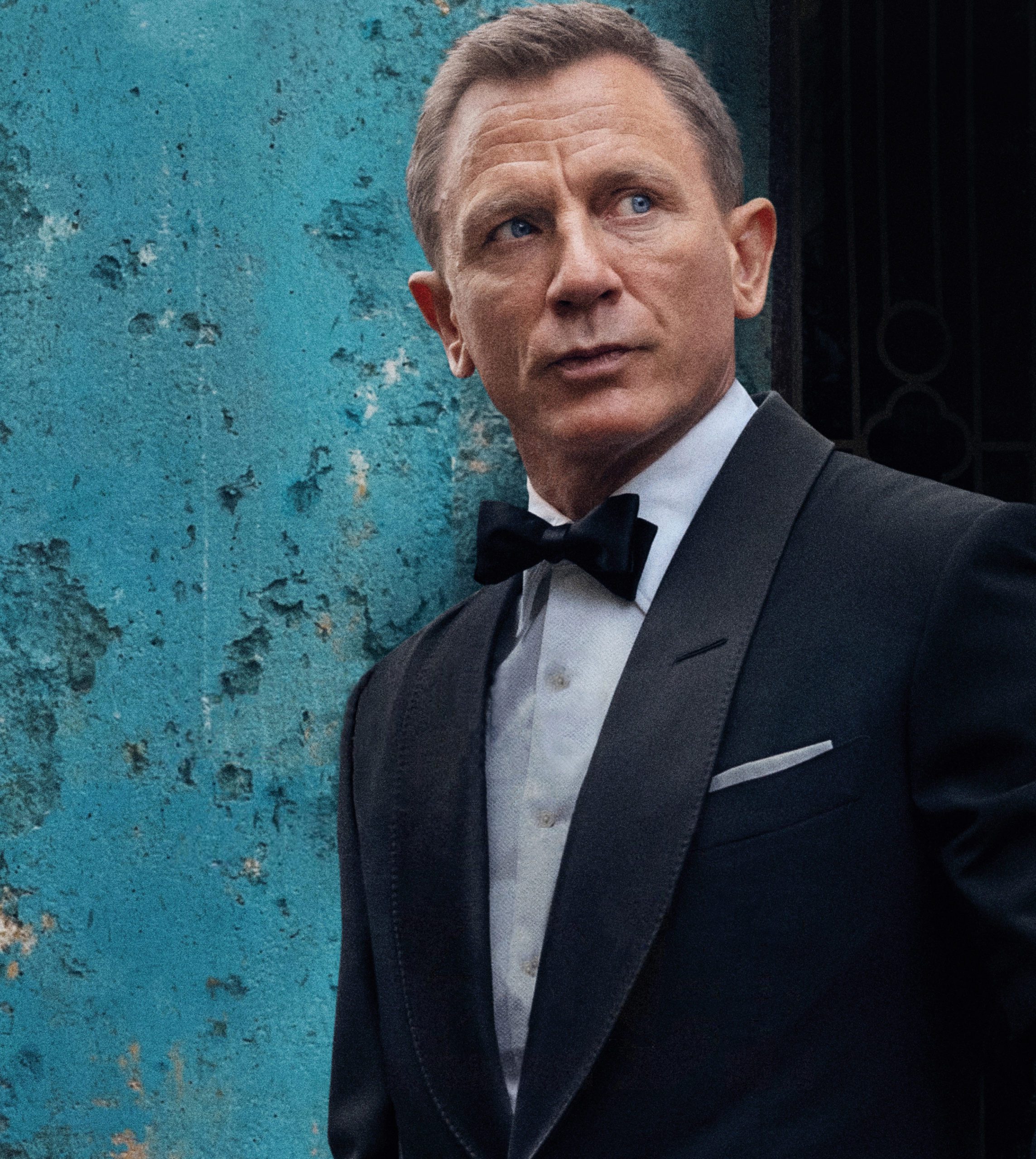 The Evolution of Bond's Suits and Styling | Visual.ly