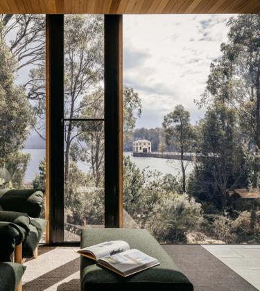 This Tasmanian wilderness retreat will call you to the country