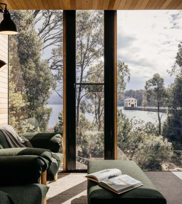 This Tasmanian wilderness retreat will call you to the country