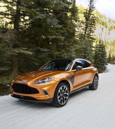 Our favourite cars for traversing the Alps this winter