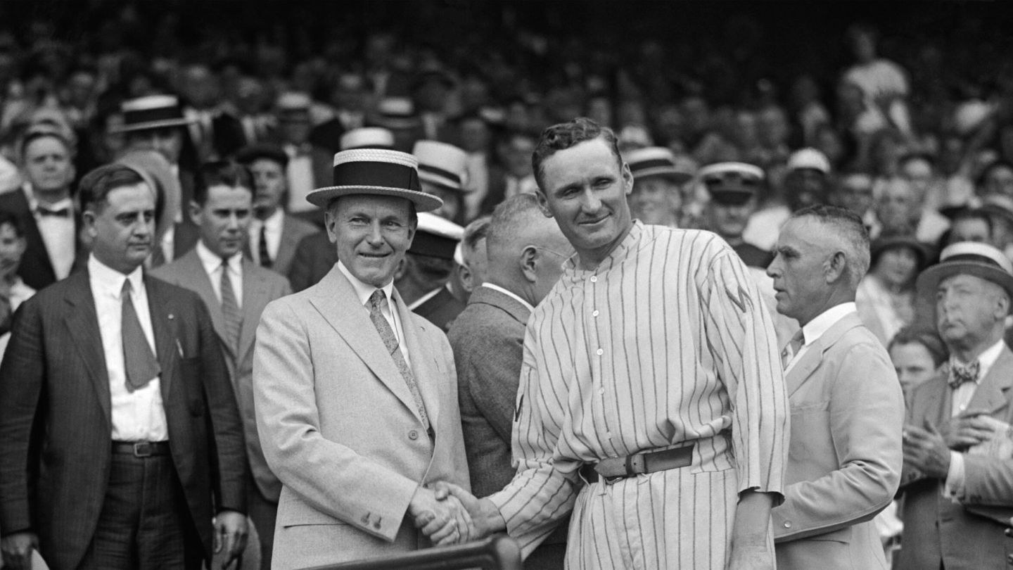 A gentleman’s guide to conducting the perfect handshake