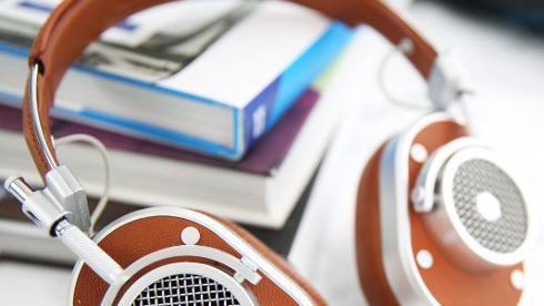 AKG Y50BT Review: The best headphones you can buy right now