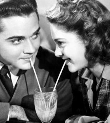 The old-school etiquette that every women loves