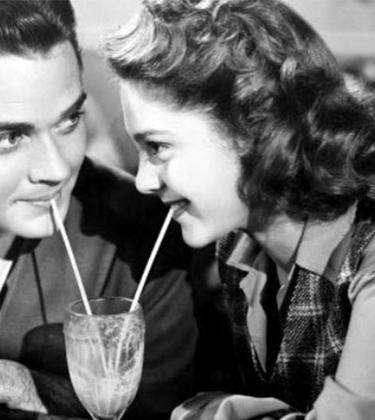 The old-school etiquette that every women loves