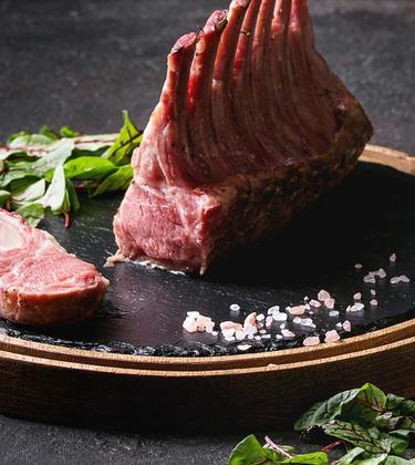 The most simple (and perfect) way to cook a rack of lamb