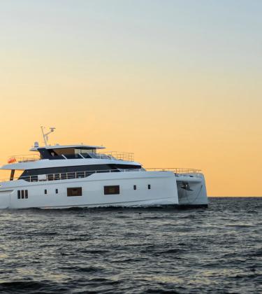 Yacht of the Week: 100 Sunreef Power