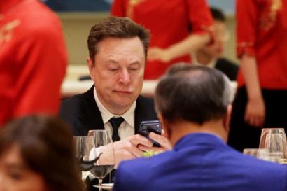 8 things you need to know about Vy Capital, the secretive VC behind Elon Musk