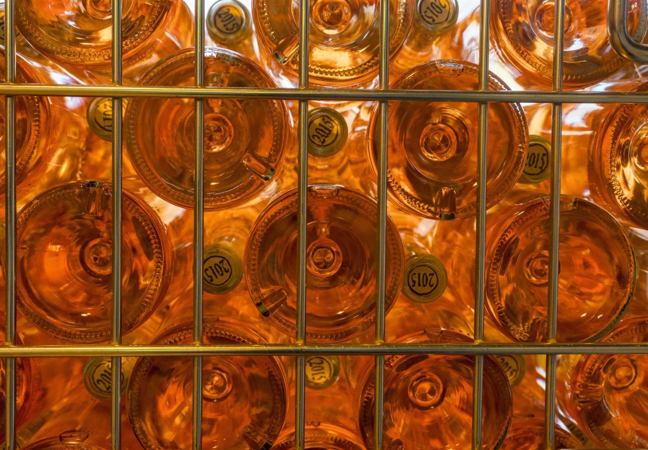 whispering angel bottles