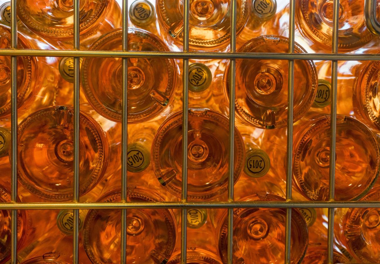 whispering angel bottles