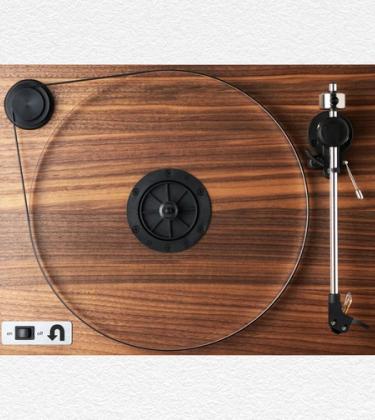 Editor’s Picks: Walnut Turntable, Tesla Charger and Alfa Romeo Zagato