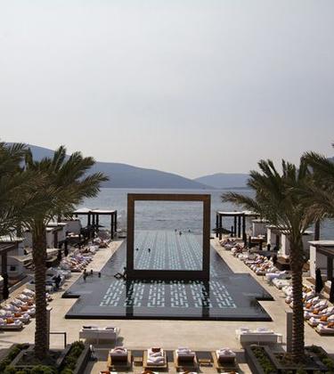 The Beach Club – Lido Mar, Porto Montenegro