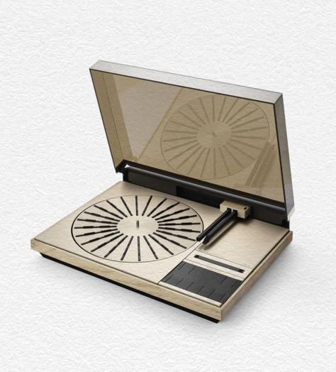 Editor’s Picks: Bang & Olufsen Turntable, Tod’s Overcoat and Redbreast Whiskey