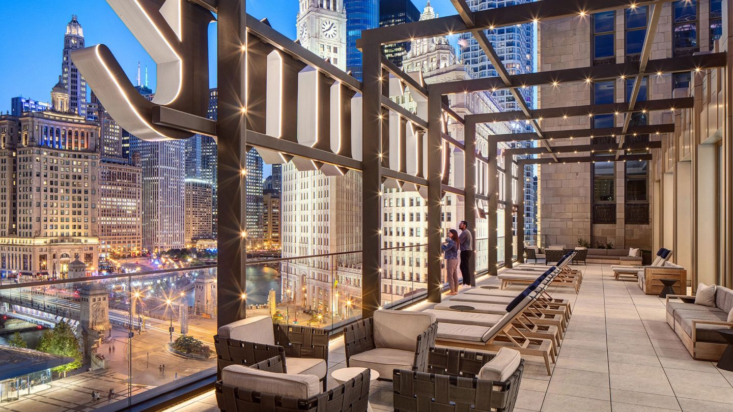 A home like no other, Tribune Tower Residences offers you the chance to live in a Chicago landmark