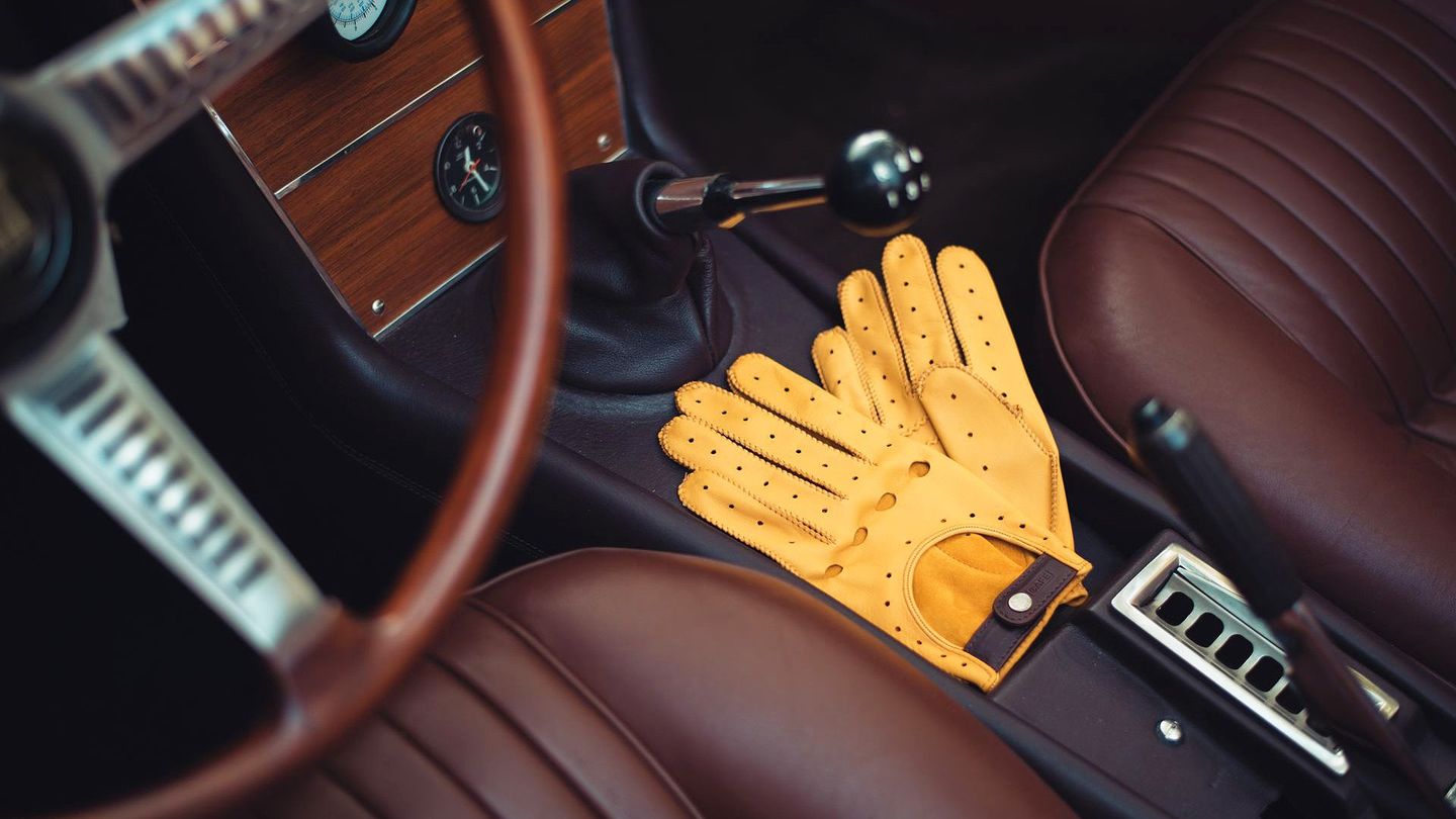 These are the best driving gloves for a summer road trip