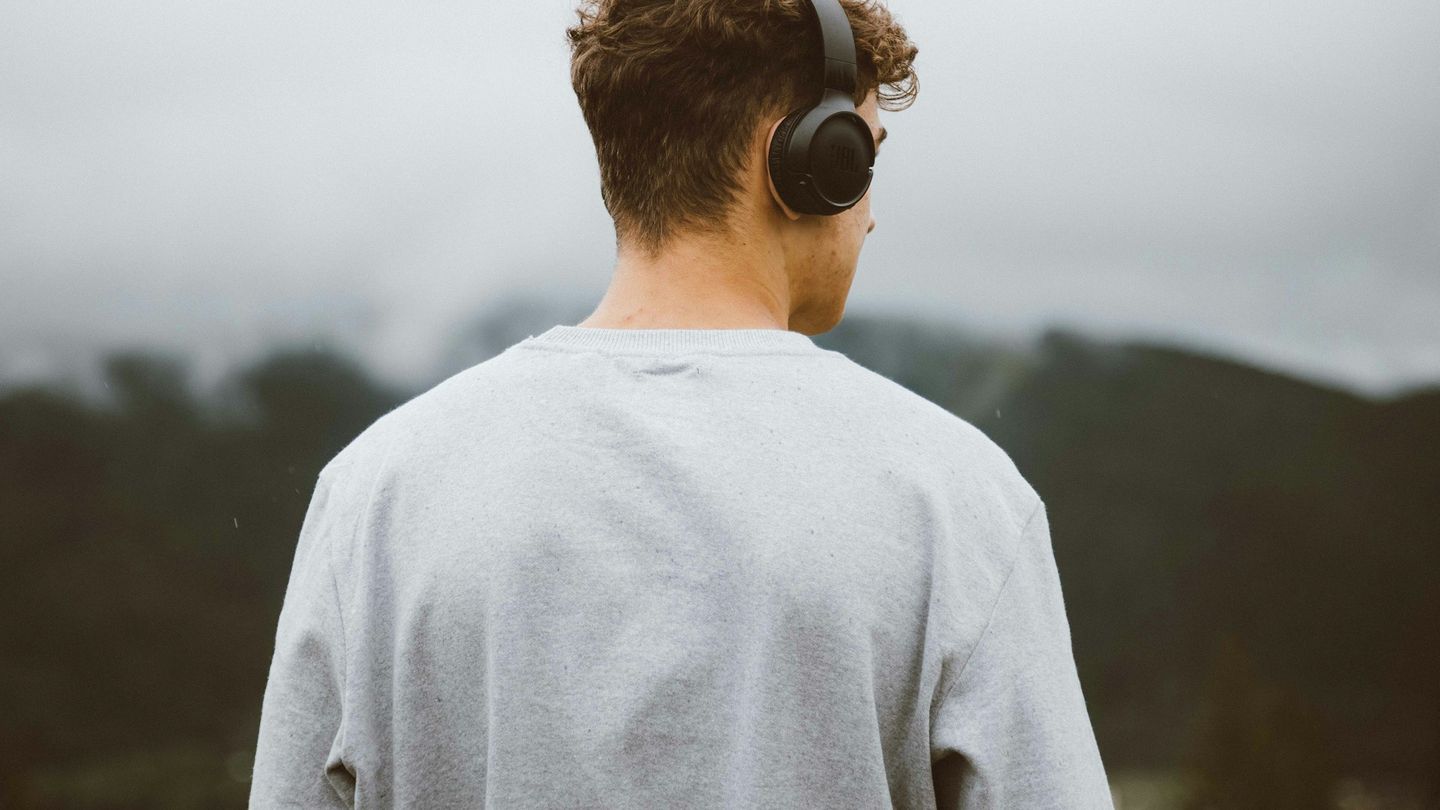 The Health Benefits Of Noise-Cancelling Headphones