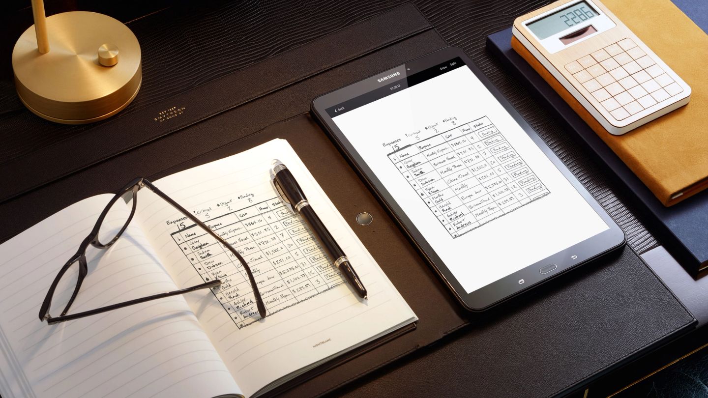 Your office desk is missing these 6 simple items