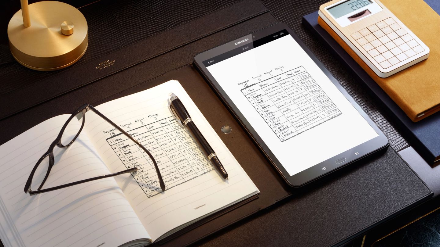 Your office desk is missing these 6 simple items
