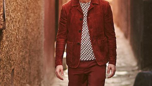 The red short: to wear or not to wear?