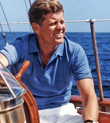 Pop your collars! These are the ultimate polos for any spring-summer occasion