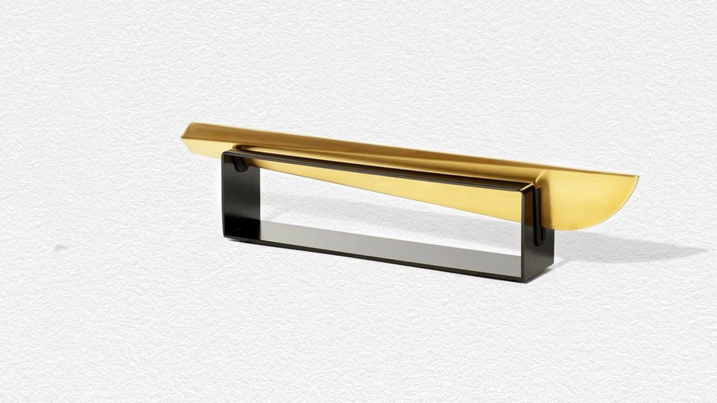 Editor’s Picks: Champagne Sabre, Jaeger-LeCoultre Reverso and Electric Scrambler