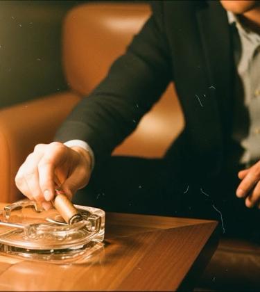 What Makes A Great Cigar Lounge