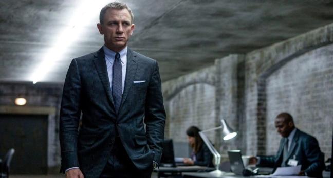 Daniel Craig 007 James Bond suit