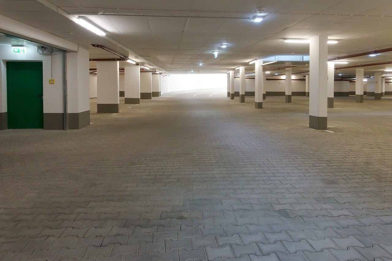 Led-valot kiinteistöihin, parkkihalleihin, toimistoihin, toimitiloihin ja taloyhtiöihin Wirmaxilta.