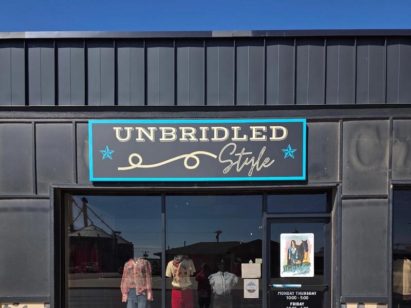 Interior and Exterior Non-Lit Signage - Gallery image 1