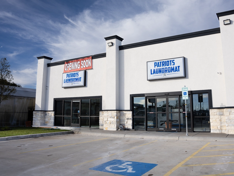 Illuminated Business Signage - Gallery image 6