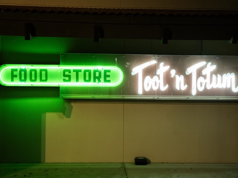 Illuminated Business Signage - Gallery image 4