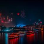 Kölner Lichter-Feuerwerksfest entlang des Rheins