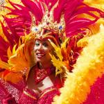 Sie müssen nicht den Ozean überqueren, um einen Karneval mit bunten Kleidern zu genießen