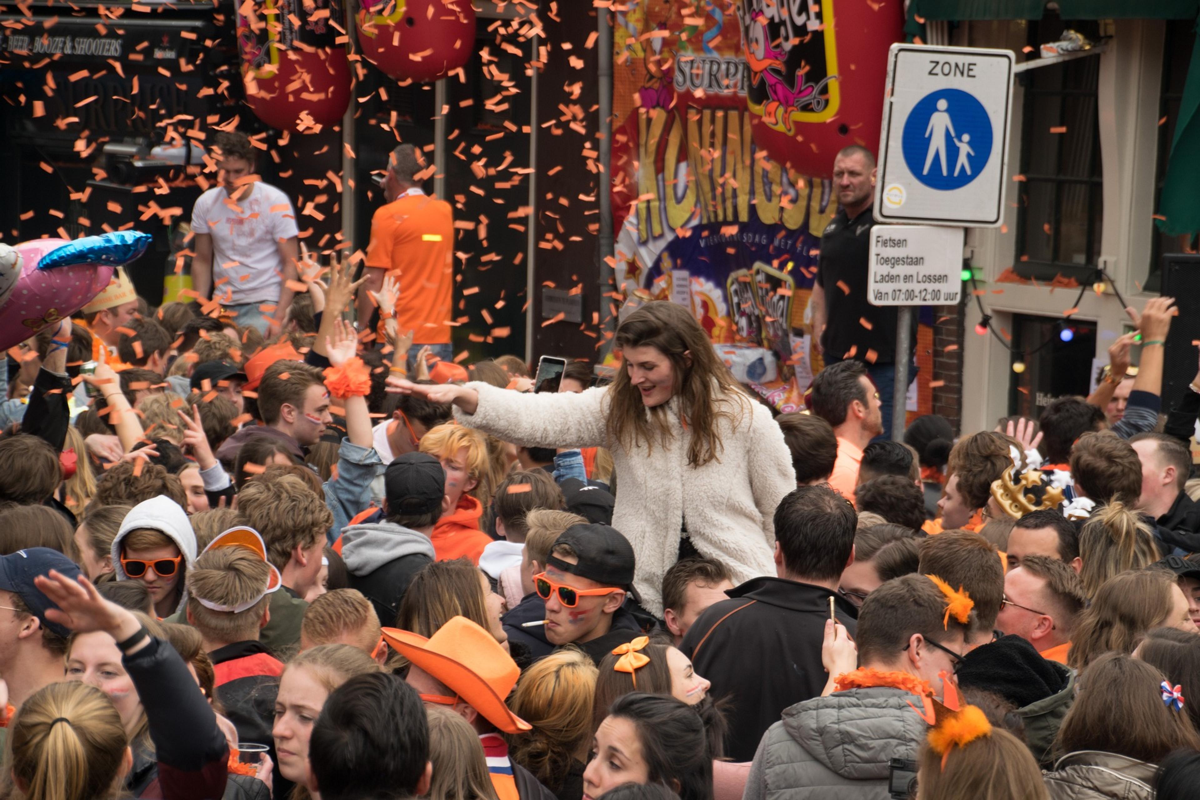 A true Dutch party - King's Day in Rotterdam