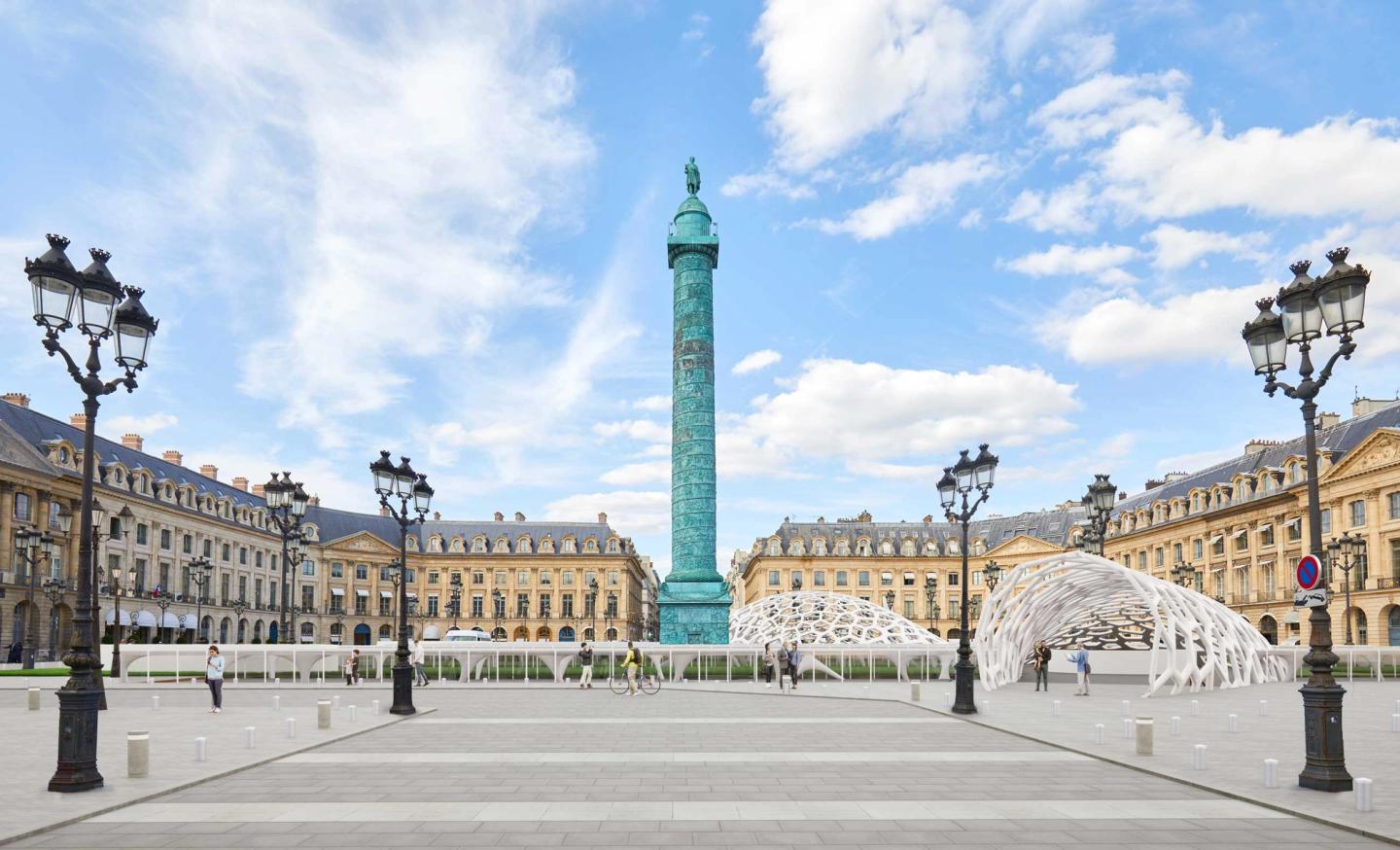 Perspective de la place Vendôme et de sa colonne, émergences vitrées courbes du parking transformé, Paris 1