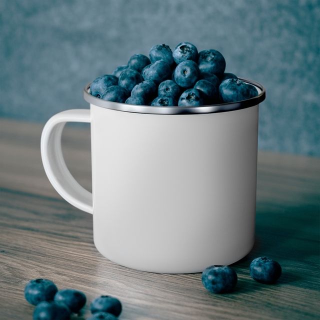 enamel miug with berries