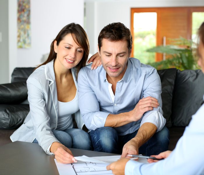Couple in VA Loan pre-purchase counseling.