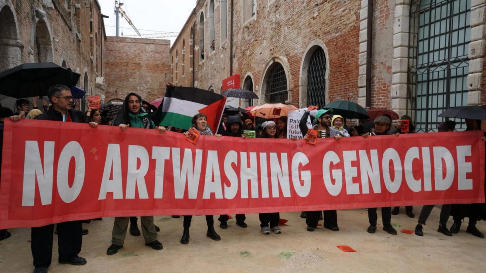 People protest during the opening of the 61st International Art Exhibition (Biennale Arte 61) against the presence of the Israeli pavilion at the event, in Venice, Italy, May 6, 2026. Photography courtesy of Daily Sabah.