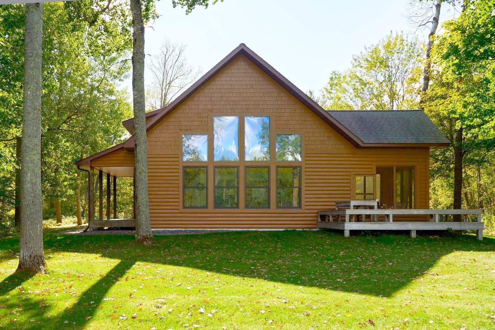 The Cottage at Golden Eagle exterior