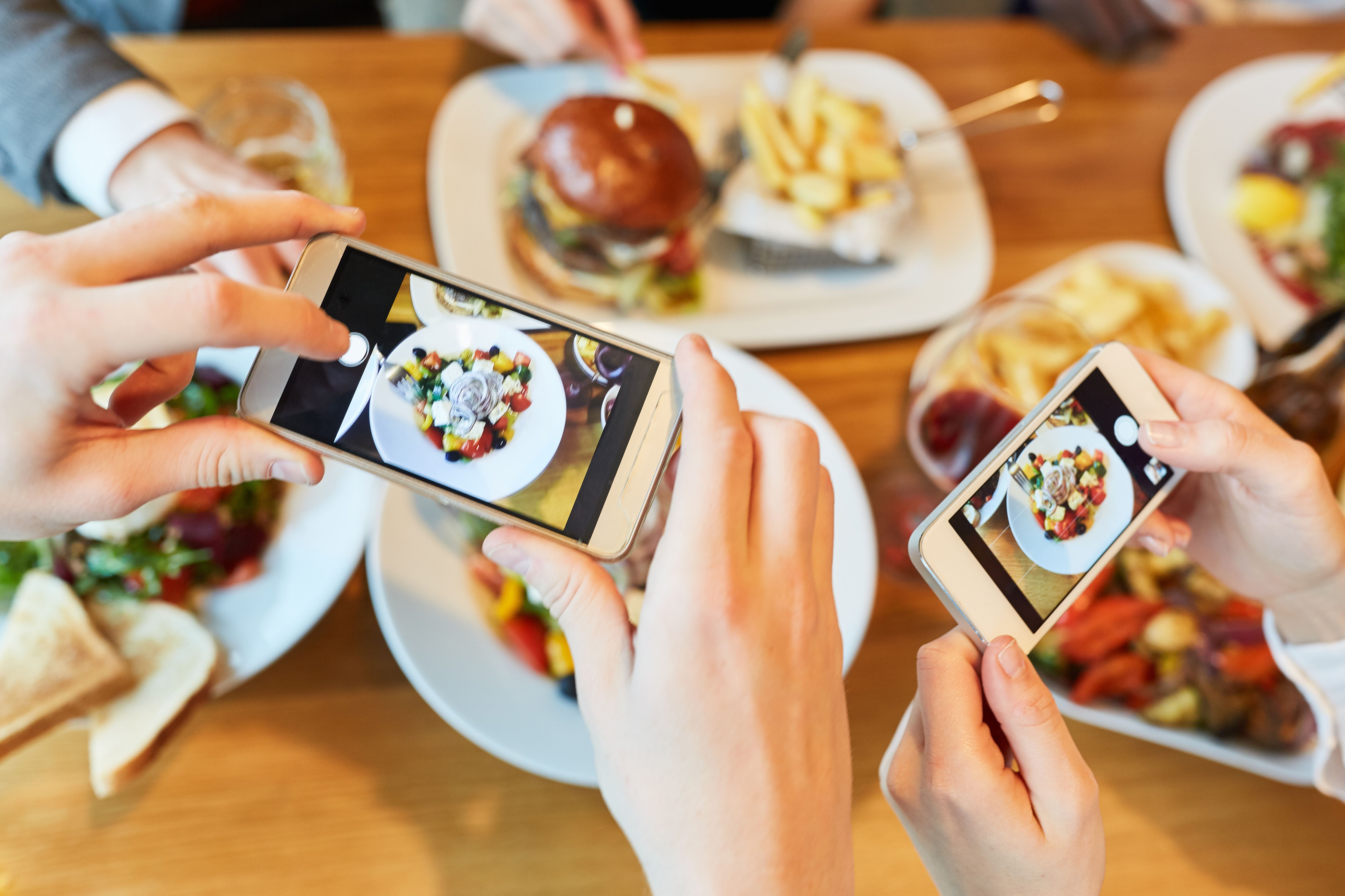 Social Media for Restaurants: A Guide for Beginners