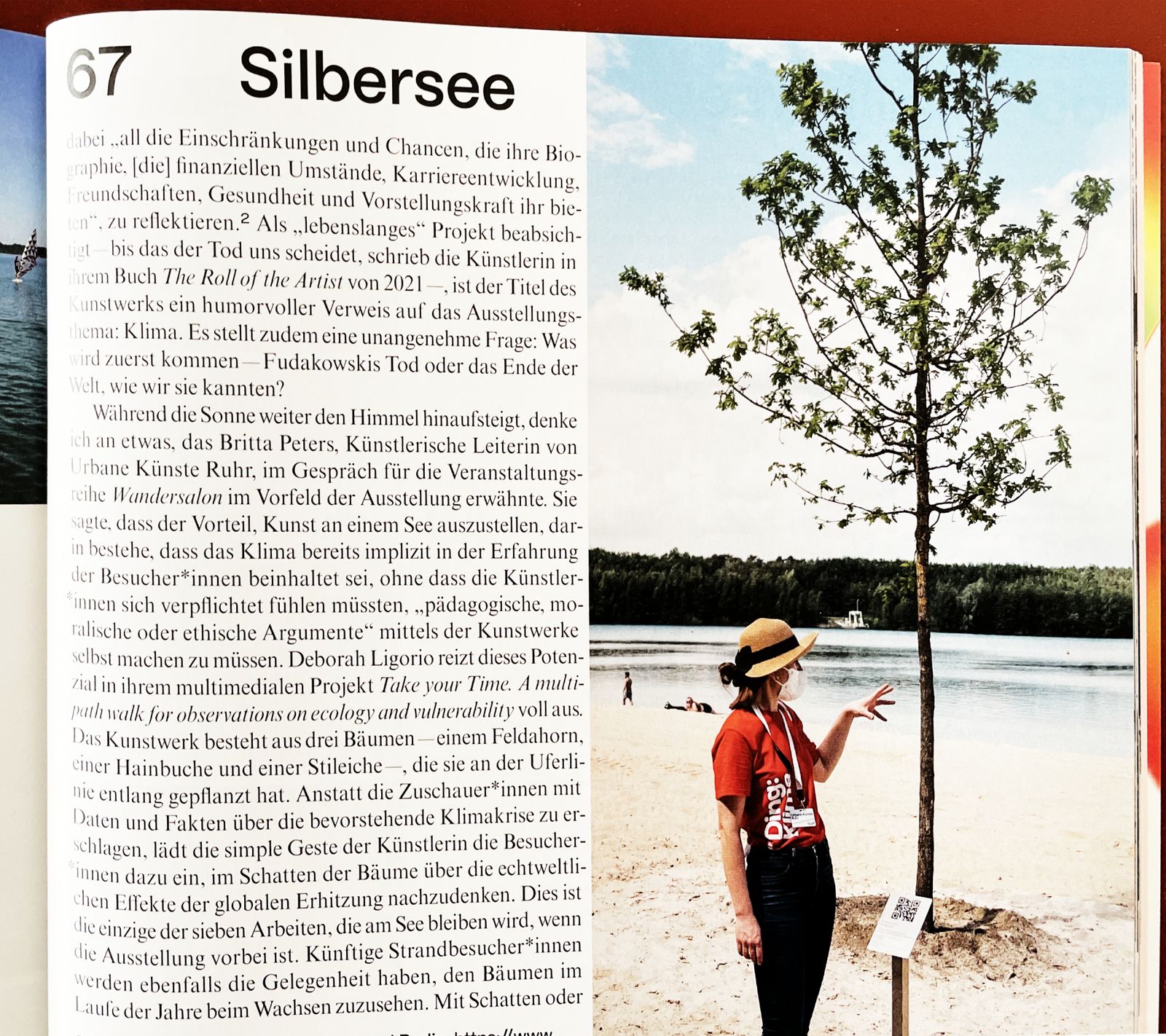 Review of Ruhr Ding: Klima, Urbane Künste Ruhr magazine (2021), featuring Deborah Ligorio’s Take Your Time (2021).