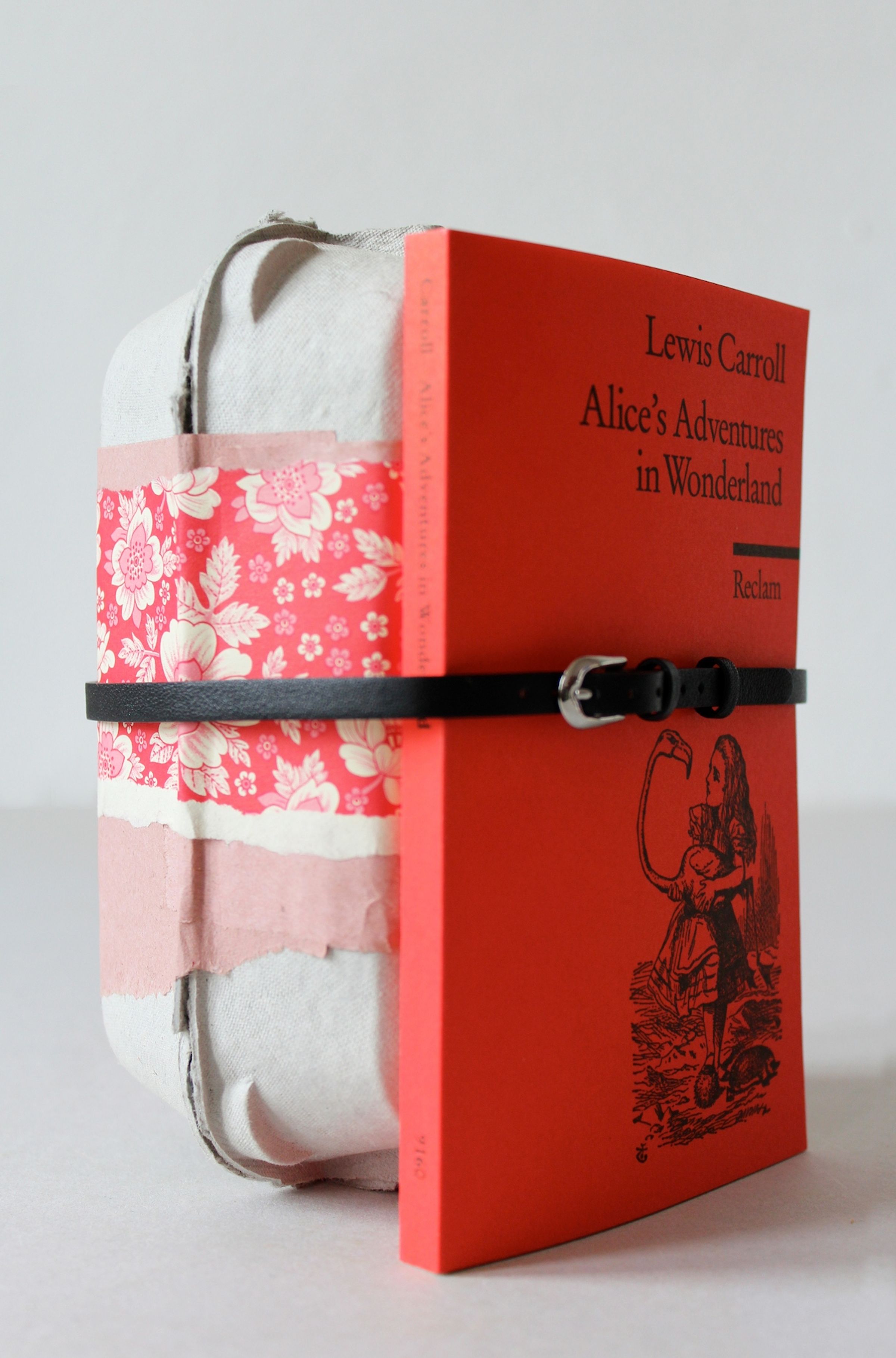 Deborah Ligorio, Survival Kit - The person who kept functioning 3/99, 2013, paper box, hidden item, book, belt, 8 x 10,5 x 15 cm