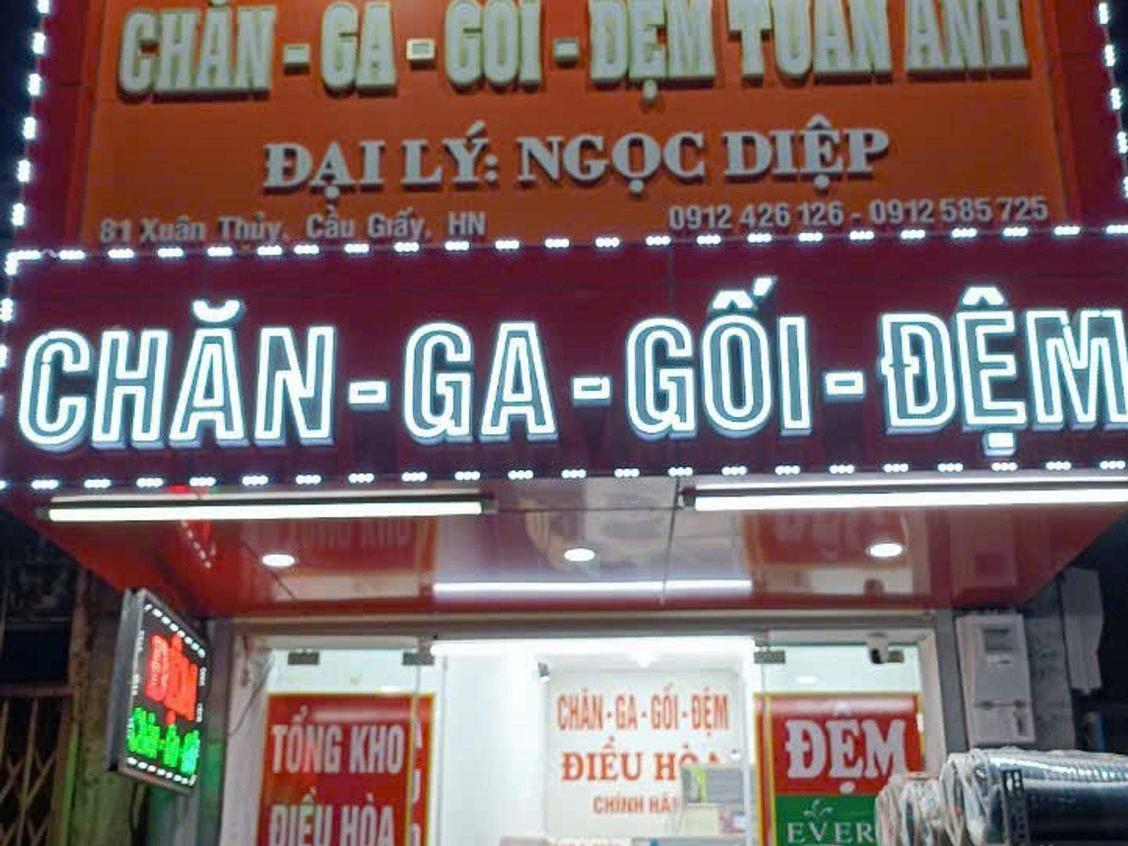 Cửa hàng tại 81 Xuân Thủy